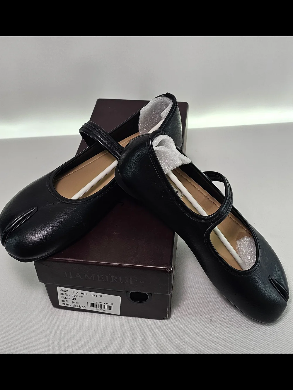 JIA MEURUI split-toe Tabi Mary Jane flats